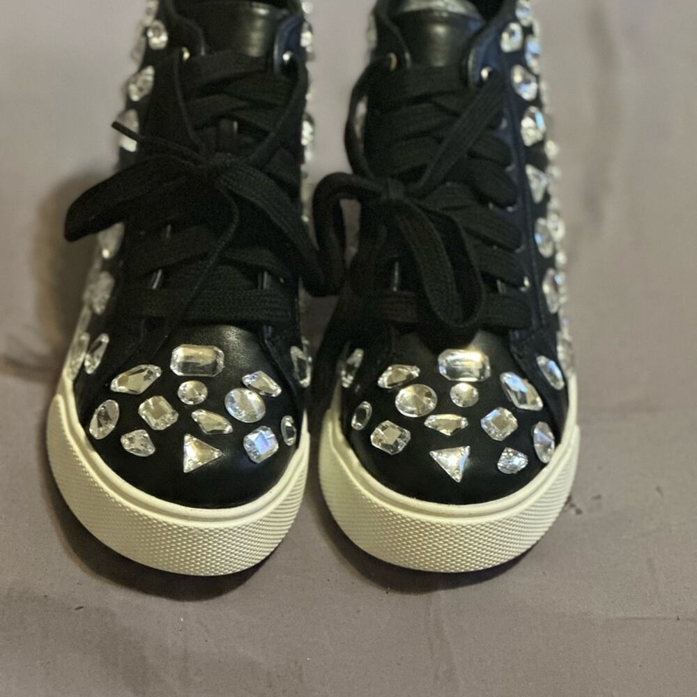 LAUREN LORRAINE NEW IN BOX HILANA BLACK EMBELLISHED HIGH TOP SNEAKERS Size 5.5
